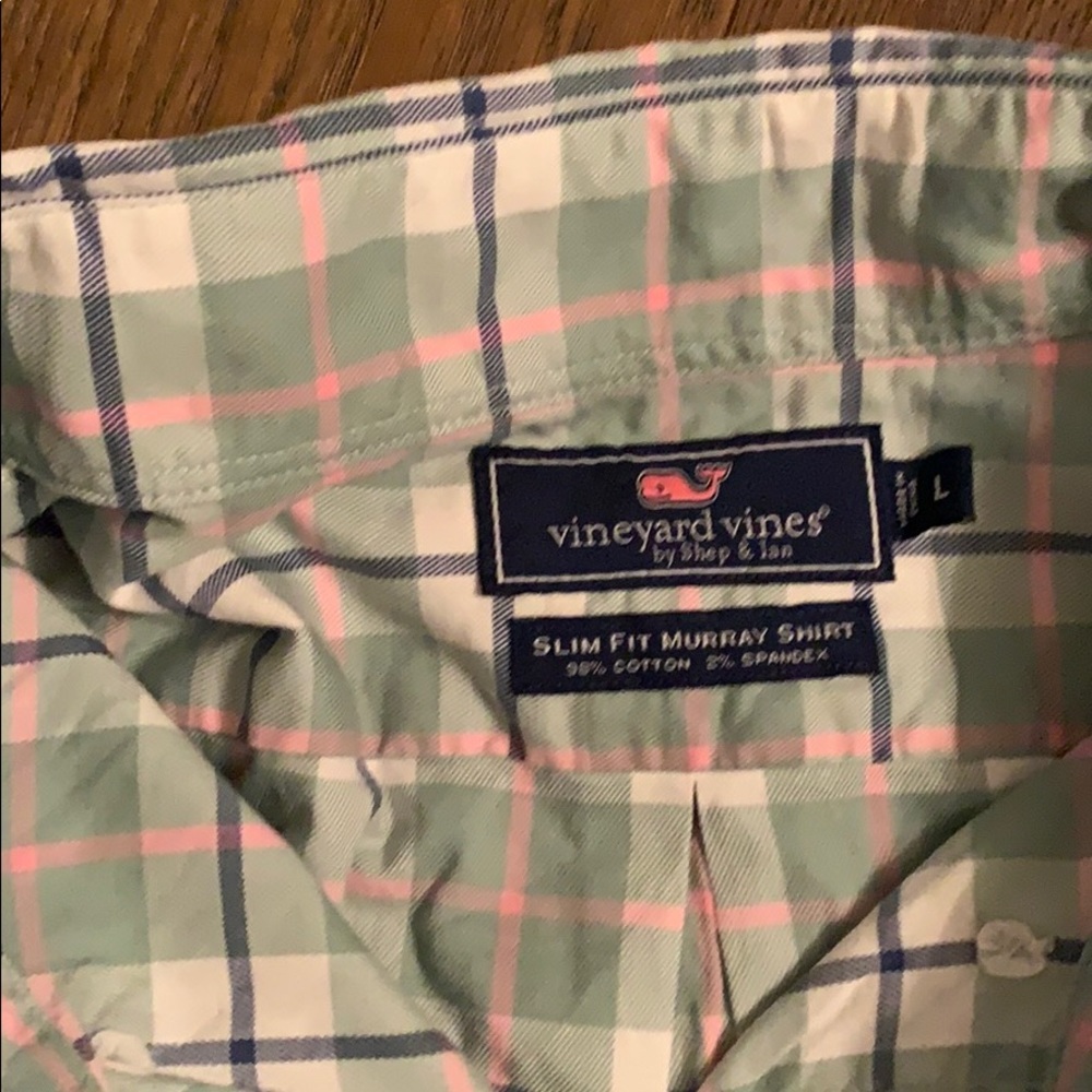 Vineyard Vines Button Down - image 3